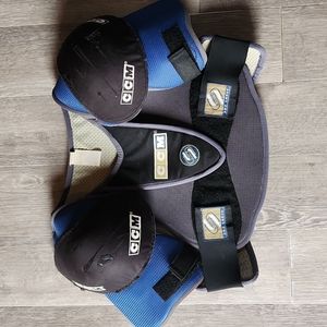 CCM shoulder pads